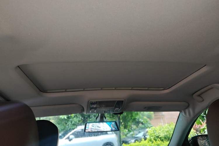 Used Hongqi H7 2015 1.8T Tech Model