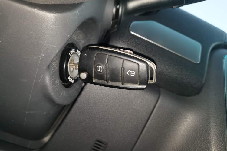 Used JAC T6 2022 2.0T Diesel 4x4 Engineering Version with Long Wheelbase
