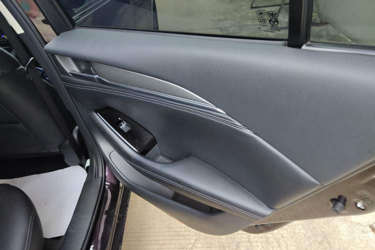 Used Mazda Atenza 2021 2.0L Blue Sky Luxury Edition
