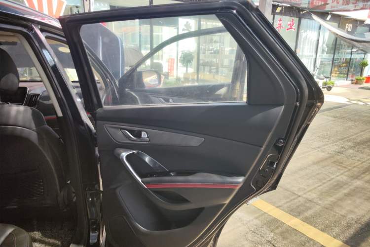 Used CHANGAN CS55 2017 1.5T Automatic Colorful Edition
