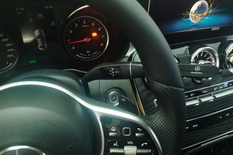 Used Mercedes-Benz C-Class 2019 C 260 L Sport Edition Gear Lever