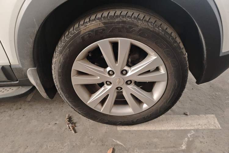 Used Chevrolet Captiva 2014 2.4L 4x4 Flagship Edition 7 Seats