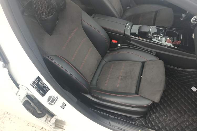 Used Mercedes-Benz A-Class 2022 Revised Version A 200 L Sport Sedan Fashionable Style
