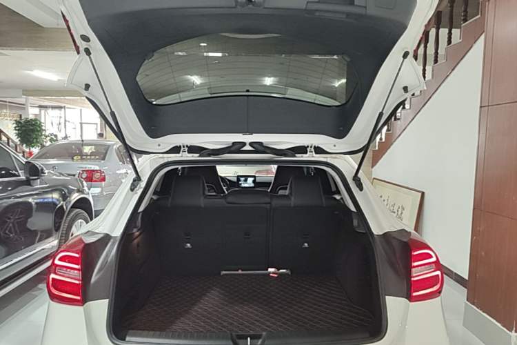 Used Mercedes-Benz GLA 2016 GLA 200 Fashion Model Trunk
