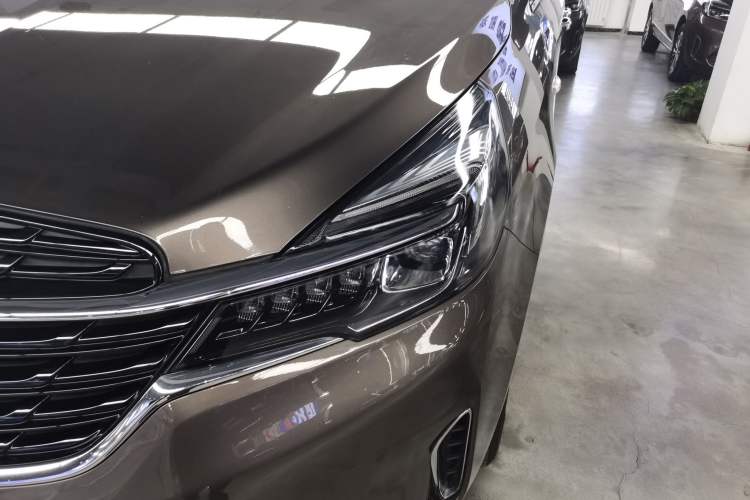 Used Buick GL8 2021 Land Cruiser Executive Class 652T Luxury Model