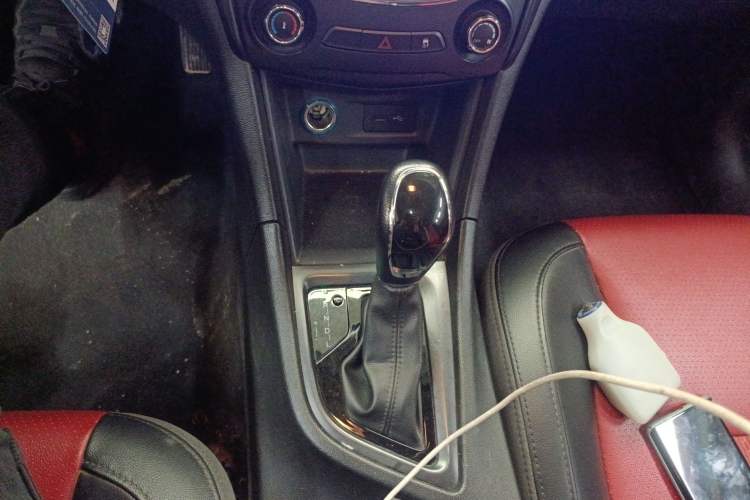 Used Chery Arrizo 5 2017 SPORT 1.5T CVT Luxury Edition Gear Lever