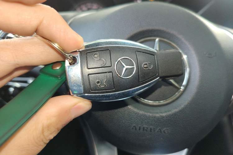 Used Mercedes-Benz GLC 2016 GLC 300 4MATIC Dynamic Model
