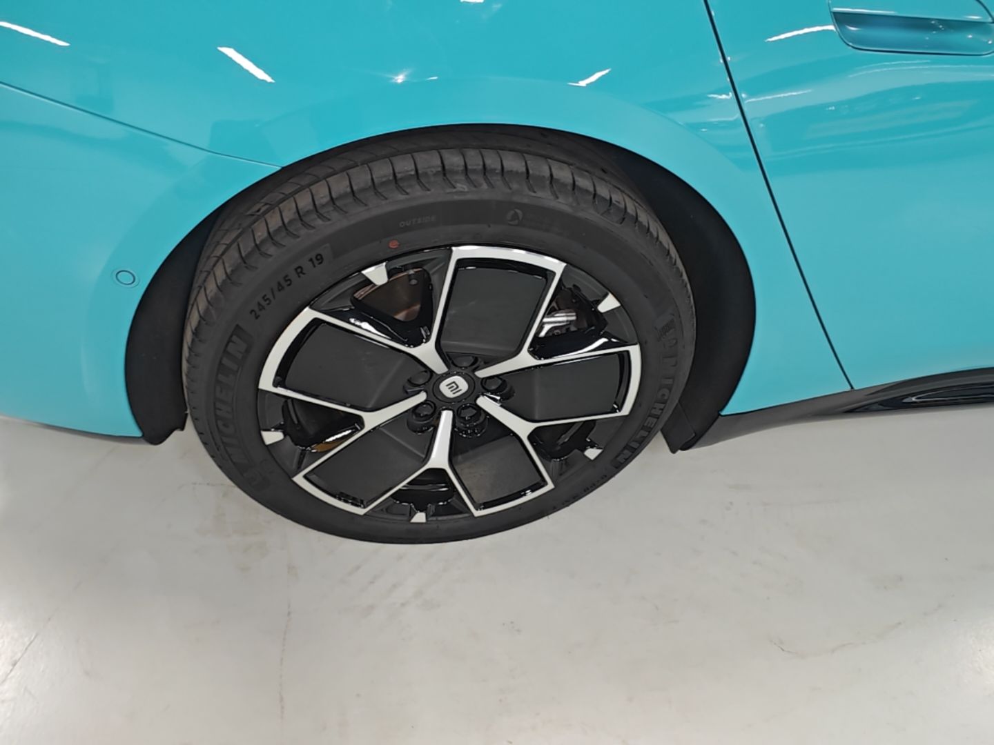 Xiaomi Auto SU7 2024 Rear-Drive Long-Range Intelligent Driving Version — снимка 11