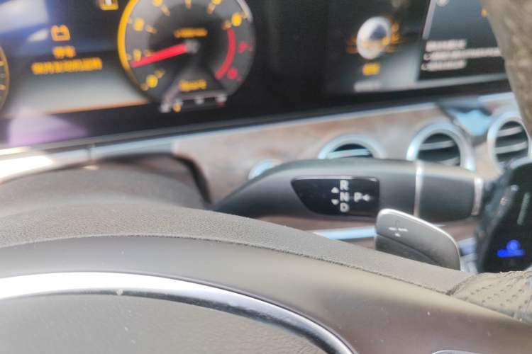 Used Mercedes-Benz E-Class 2018 Facelift E 300 L Luxury Edition
