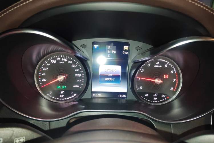 Used Mercedes-Benz GLC 2017 GLC 260 4MATIC Luxury Model