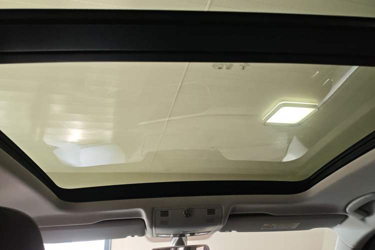 Used Volkswagen Tayron 2019 330TSI Two-Wheel Drive Luxury Model China VI Standard