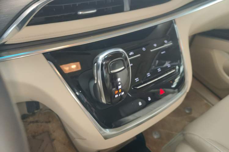 Used Buick GL8 2023 Land Executive Class 652T Luxury Model Gear Lever