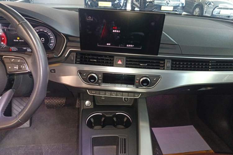 Used Audi A4L 2022 40 TFSI Luxury Dynamic Model
