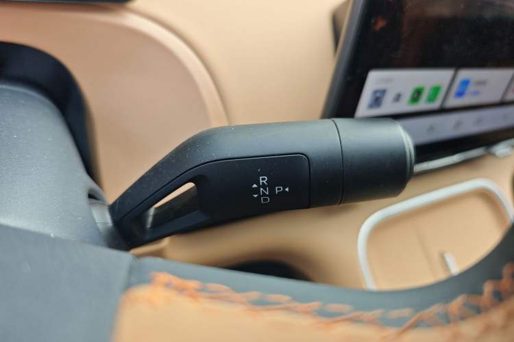 Used Geely Galaxy Xingjian 7 EM-i 2025 120km Exploration+ Version Gear Lever