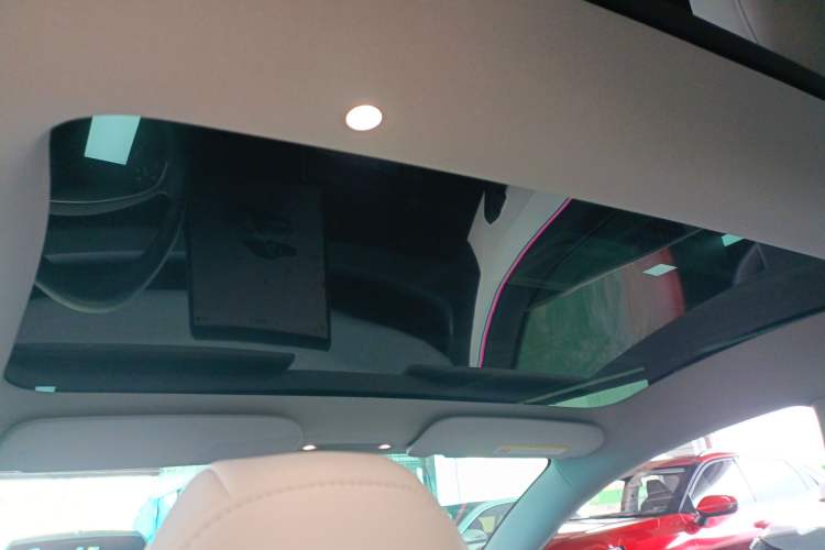 Used Tesla Model 3 2023 Long-Range All-Wheel-Drive Version