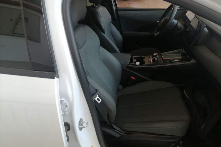 Used BYD Qin PLUS 2025 DM-i Smart Drive 55KM Leading Model Right Front Seat