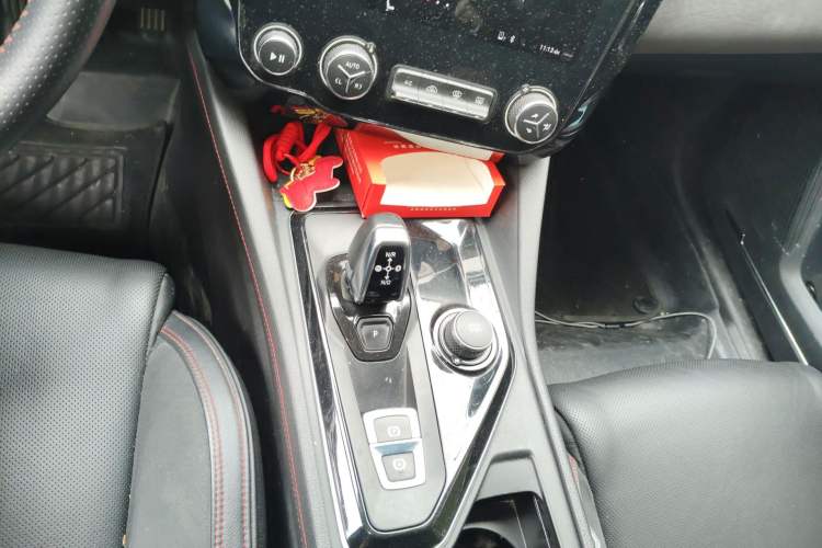 Used Lynk & Co 02 2018 2.0T DCT 4x4 Sport Pro Edition China V Standard Gear Lever