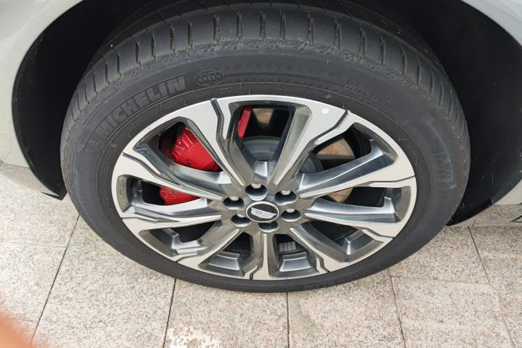 Used Cadillac XT5 2025 2.0T Platinum Edition
