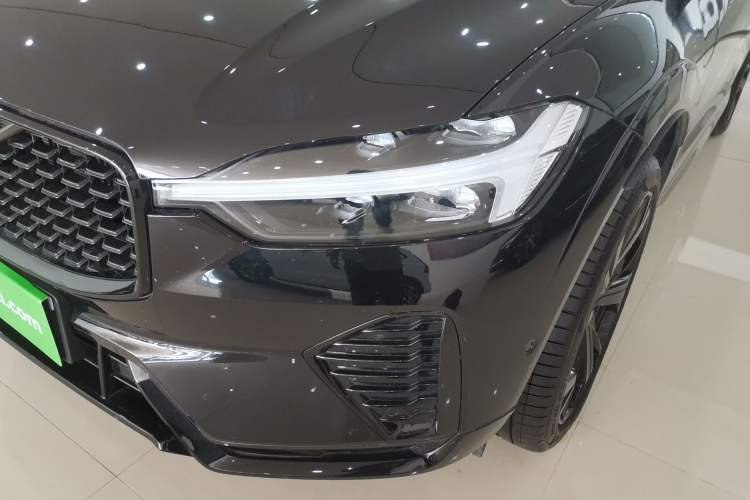 Used Volvo XC60 New Energy 2025 Plug-in Hybrid Long-Range All-Wheel Drive Zhiyuan Extreme Night Black Edition