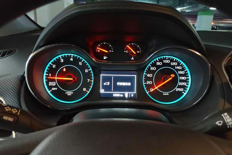 Used Chevrolet Cruze 2018 Hatchback 320 Automatic Pioneer Sunroof Edition
