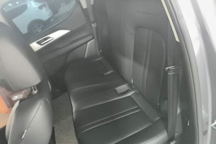 Used Great Wall King Kong Poer 2024 2.0T Automatic 8AT Gasoline Four-Wheel Drive Navigation Version – Flat Bed