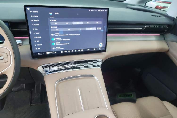 Used XPeng X9 2025 740 Ultra-Long Range Max
