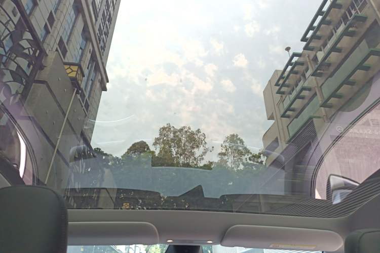 Used Tesla Model Y 2025 Rear-Wheel-Drive Version