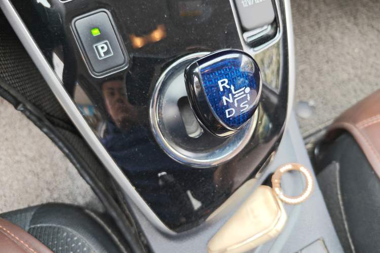 Used Toyota Corolla 2017 Revised Dual-Engine 1.8L E-CVT Leading Edition