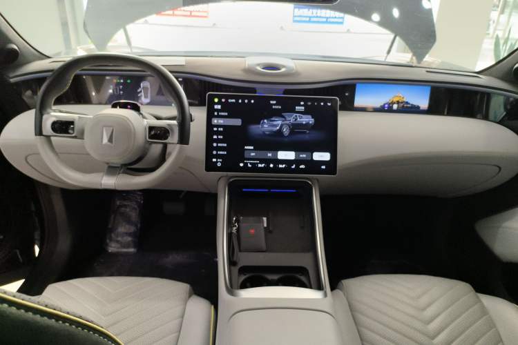 Used Avatr 11 2023 Harmony 116° Four-Wheel Drive Version
