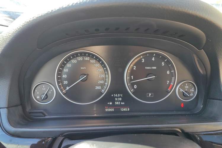 Used BMW 5 Series 2012 523Li Luxury Model