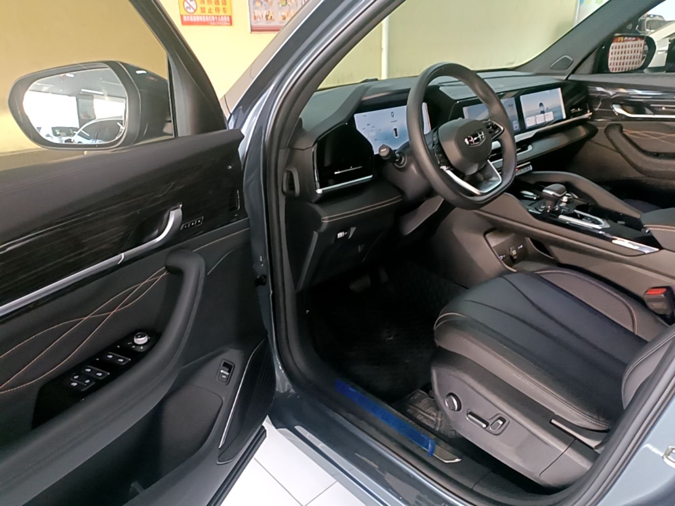 Geely Auto Monjaro L 2024 2.0TD DCT EVO Two-Wheel Drive Long-Range Version — снимка 18