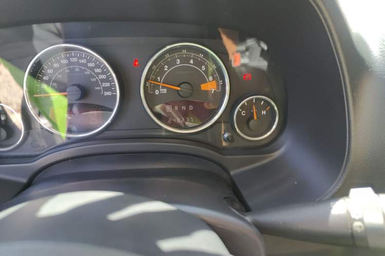 Used Jeep Compass 2013 2.4L four-wheel drive luxury version
