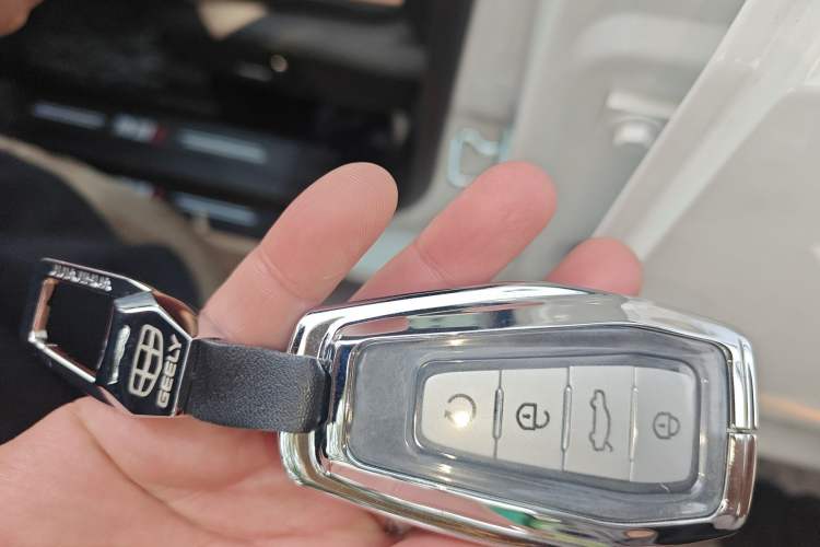 Used Geely Auto FX11 2023 1.5TD DCT Prestige Edition
