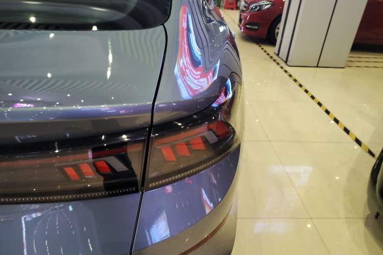 Used Volkswagen Lamando 2022 Lavida L 280TSI DSG Cool & Spicy Edition