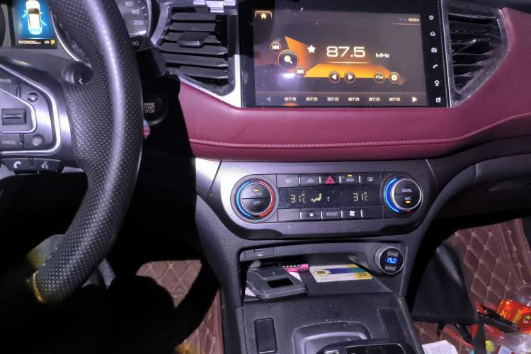 Used Haval H6 Coupe 2019 1.5T Automatic Two-Wheel Drive Luxury Smart Connectivity Version China VI Standard