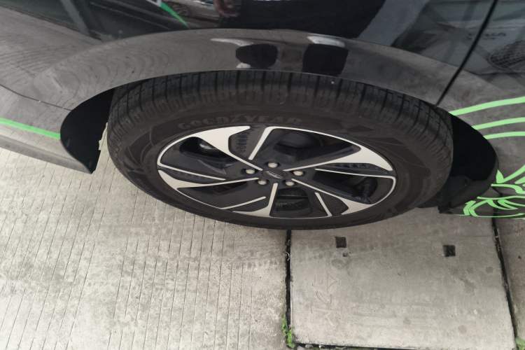 Used Lincoln Z 2022 Revised Version II iCool Deluxe Edition Right Rear Wheel Hub