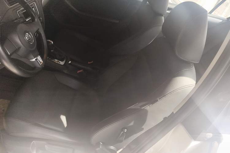 Used Volkswagen Sagitar 2014 Revised Version 1.6L Automatic Comfort Edition