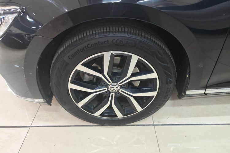 Used Volkswagen Magotan 2020 330TSI DSG Leading Model Left Front Wheel Hub