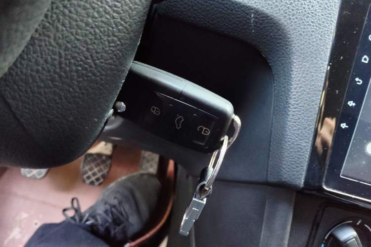 Used Volkswagen Santana 2015 1.4L Manual Fashion Edition
