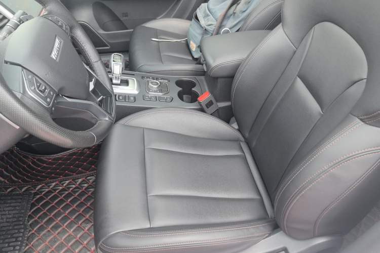 Used Haval H6 Coupe 2019 1.5T Automatic Two-Wheel Drive Luxury Smart Connectivity Version China VI Standard