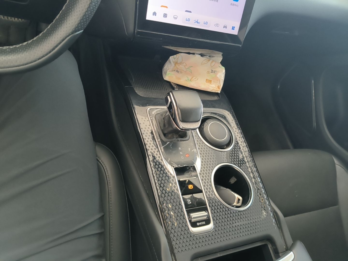 Hongqi HS3 PHEV 2025 Model 117km Jingwei Edition — снимка 16