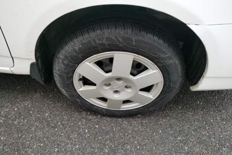 Used BYD F3 2015 Energy-Saving Edition 1.5L Manual Luxury Model Right Front Wheel Hub