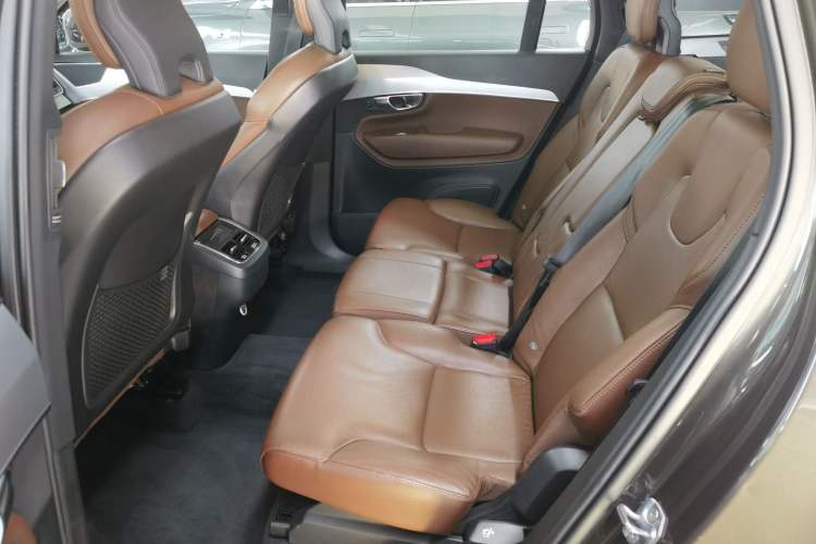 Used Volvo XC90 2019 T5 Zhiyi Edition 7-Seater China V Emission Standard