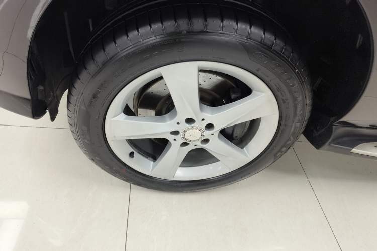 Used Mercedes-Benz M-Class 2014 ML 400 4MATIC Dynamic Model