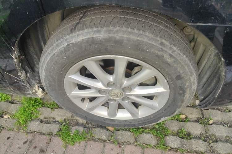 Used Toyota Camry 2013 200G Classic Luxury Edition Right Front Wheel Hub