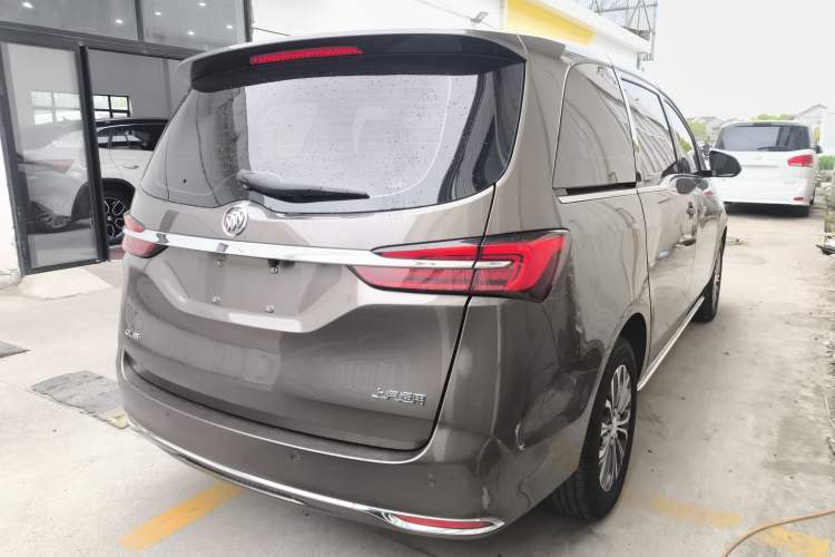 Used Buick GL8 2023 Land Executive Class Comfort Model Rear Right 45 Deg