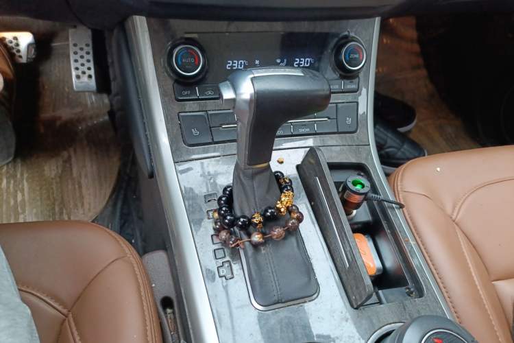 Used Haval H8 2015 2.0T Two-Wheel-Drive Elite Version