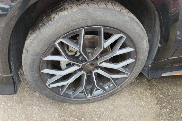 Used CHANGAN UNI-T 2022 1.5T Luxury Edition Left Front Wheel Hub