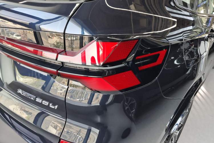 Used BMW X5 2023 xDrive 30Li Luxury M Sport Night Edition Package
