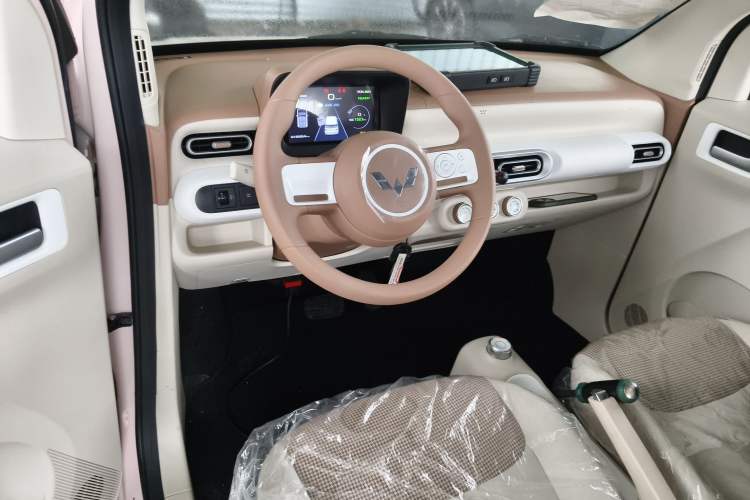 Used Wuling Hongguang MINIEV 2024 3rd Generation 215km Youth Edition